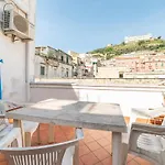 La Terrazza Sui Stanza E Bagno Privati In Condiviso 4* Neapol