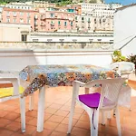 La Terrazza Sui Stanza E Bagno Privati In Condiviso B&B 4*